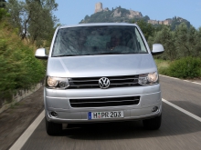 Фото Volkswagen Multivan 2.0 TDI MT №7